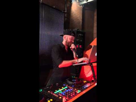 Crowd demands encore from DJ A.K. Vybz in Bahrain!