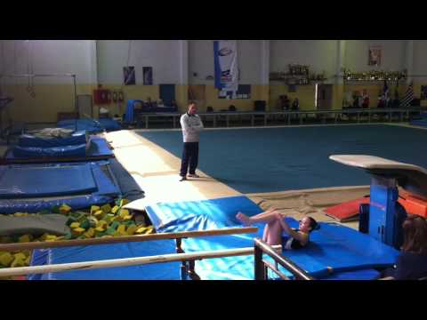 Estadual Juvenil - final por aparelho (salto) - Julia Duarte