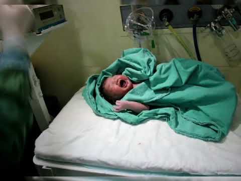 Arven Dünyanın hikayesi annesi ve babasının adına yaptırdığı özel şarkı