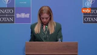"Se mio nonno avesse le ruote...", la battuta di Meloni in conferenza stampa al Vertice Nato