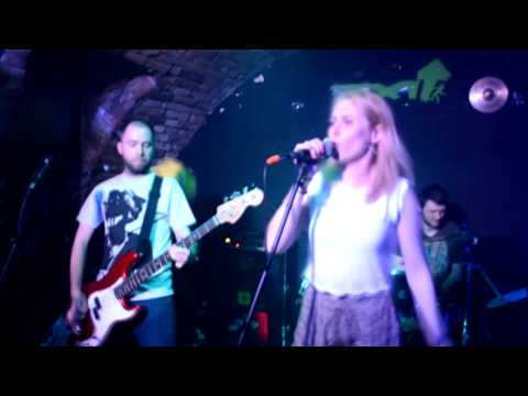 Pullover - Ptica Nebeska [OFFICIAL VIDEO]