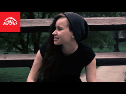 Lola feat. SharkaSs - Hra o city (Akustická verze)