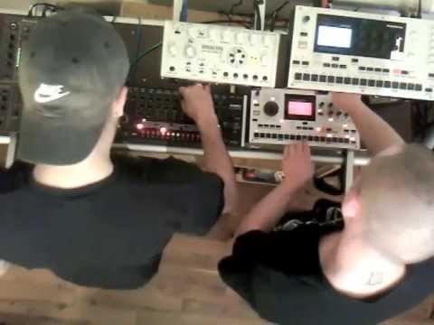 Dominik Vogel & Kinky T - Techno Live Session