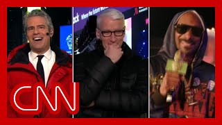 Anderson loses it during Snoop Dogg&#39;s interview with Andy Cohen
