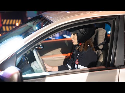 ¡Impresionante! El agobio de Laura Escanes conduciendo por la ‘Pasarela al infierno’ - El Desafío