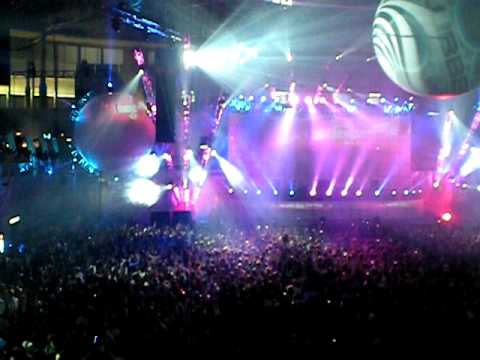 Armin van Buuren - Live @ Klubbers'Day 2010 (Telefónica Arena Madrid) (18-03-2010) Part 4