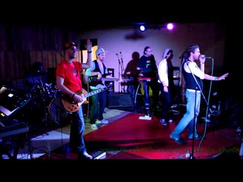 2013.11.16. Riddim Colony-Wha Gwaan & One Blood, Kuplung