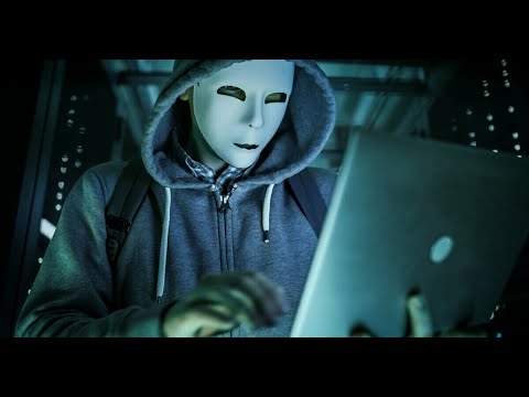 Plukovník: Klávesnice je lepší zbraň než panzerfaust. Dávejte pozor, útočit můžou i děti