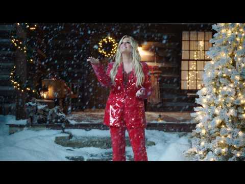 Trisha Yearwood - "Christmas Time Is Here"
