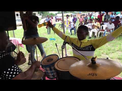 SWEETEST African rhythms percussive drum solo