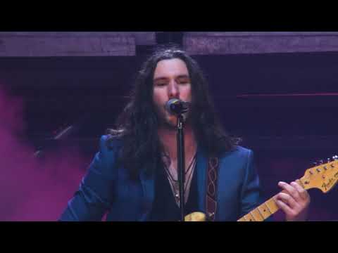 MOBILMÁNIA AZ ÖRDÖG ITT BELEBUKOTT