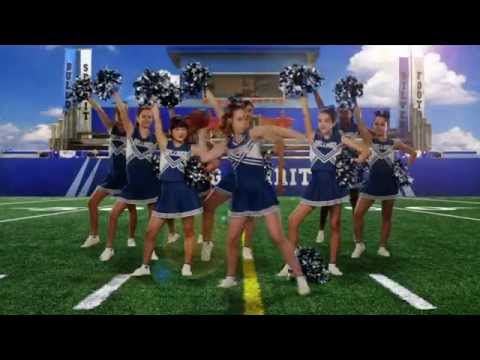 Bella and the Bulldogs - One of the Boys - Abertura [Opening Theme] [LEGENDADO]