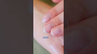 O QUE É AQUELE PEDACINHO BRANCO NA UNHA?