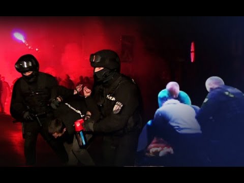 ŚMIERĆ  KIBICA NA BOISKU KNURÓW - WALKA Z POLICJĄ, KOKTAJLE MOŁOTOWA , RANNI POLICJANCI !!!