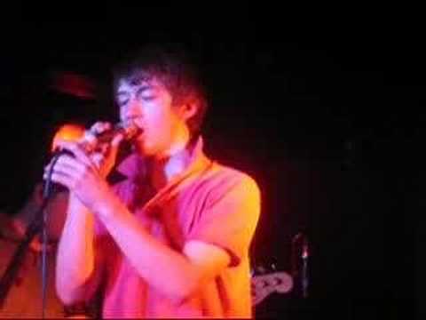 Arctic Monkeys - Perhaps Vampires is a Bit Strong But (live)