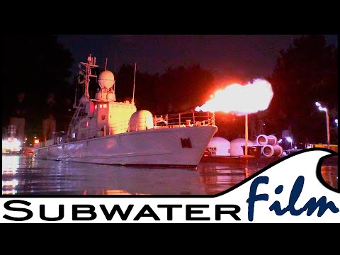 RC Model Ships at night | Port of Aukrug action and fire!
