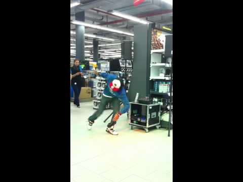 Marques Scott @ Conrad Electronic Essen   (4)