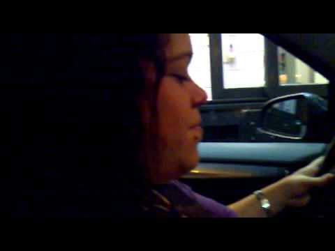 Desatame en el coche