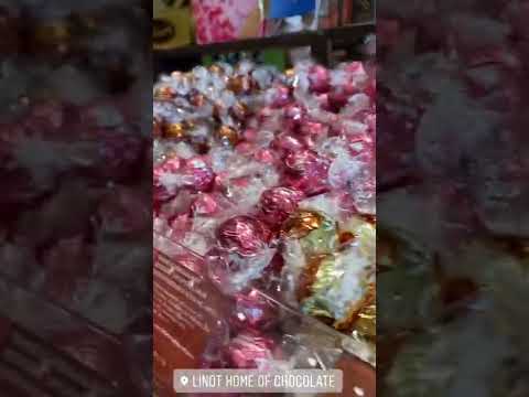 Anyone up for Lindt?   #chocolate #lindtchocolate #lindt #germany #austria #travelling #travel #vlog