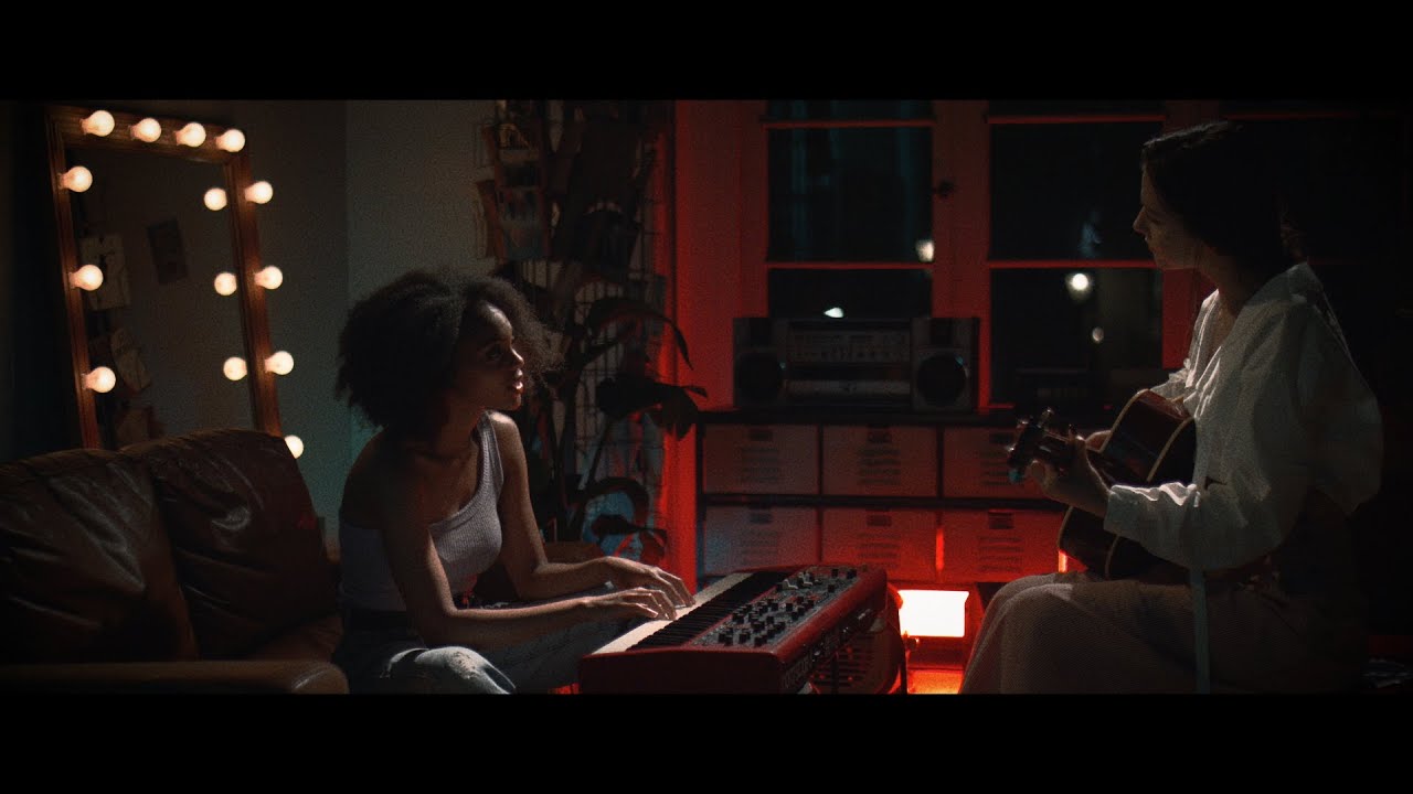 「Polly Jean」キャロル＆チューズデイ(Vo.Nai Br.XX＆Celeina Ann)　Music Video