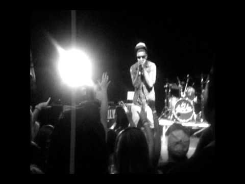 Bankie Travolta Ft. Tezo -Bang Video