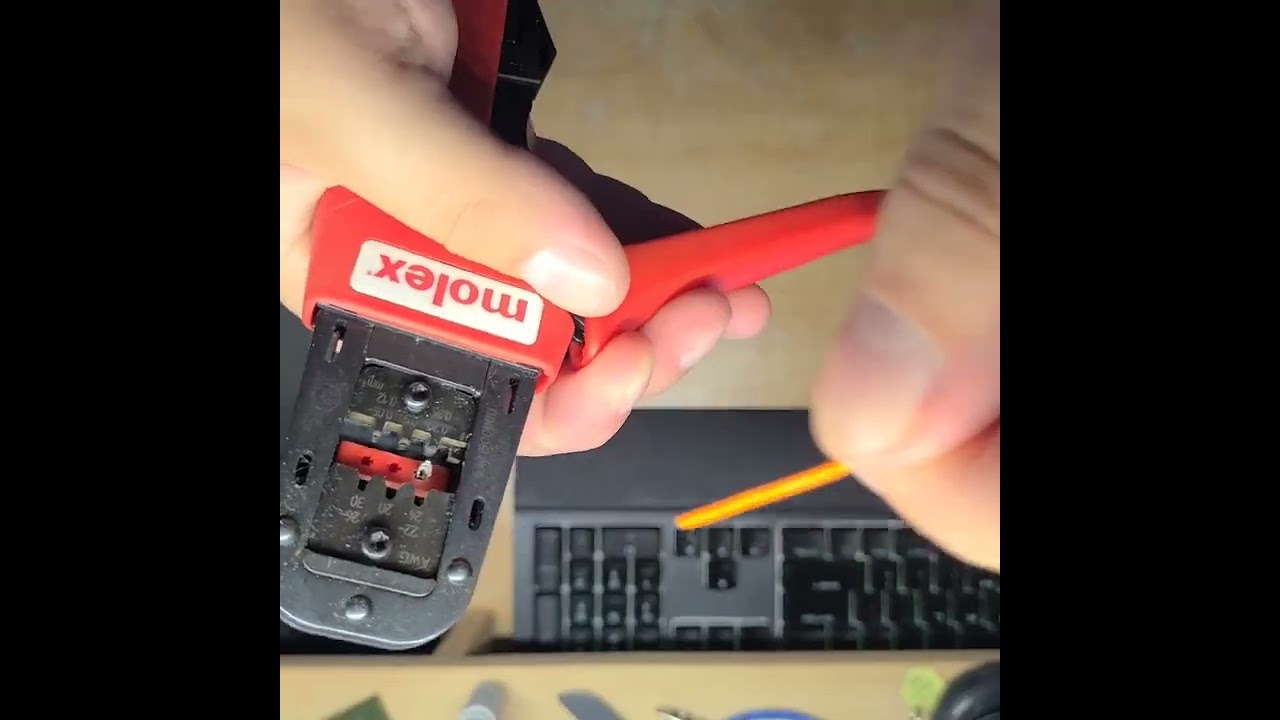 Molex Micro-Fit 3.0 Crimping Tool Demo