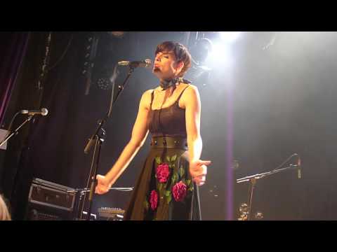 Ambrosia Parsley "Make me laugh" live @ Divan du Monde Paris 31/10/2013