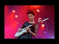 St Vincent Raves With the Chemical Brothers For ...