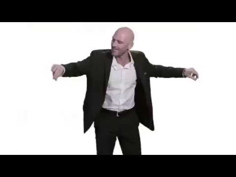 JOHNNY SİNS ERİK DALI OYNADI! TÜRKİYE'YE GELİYOR!