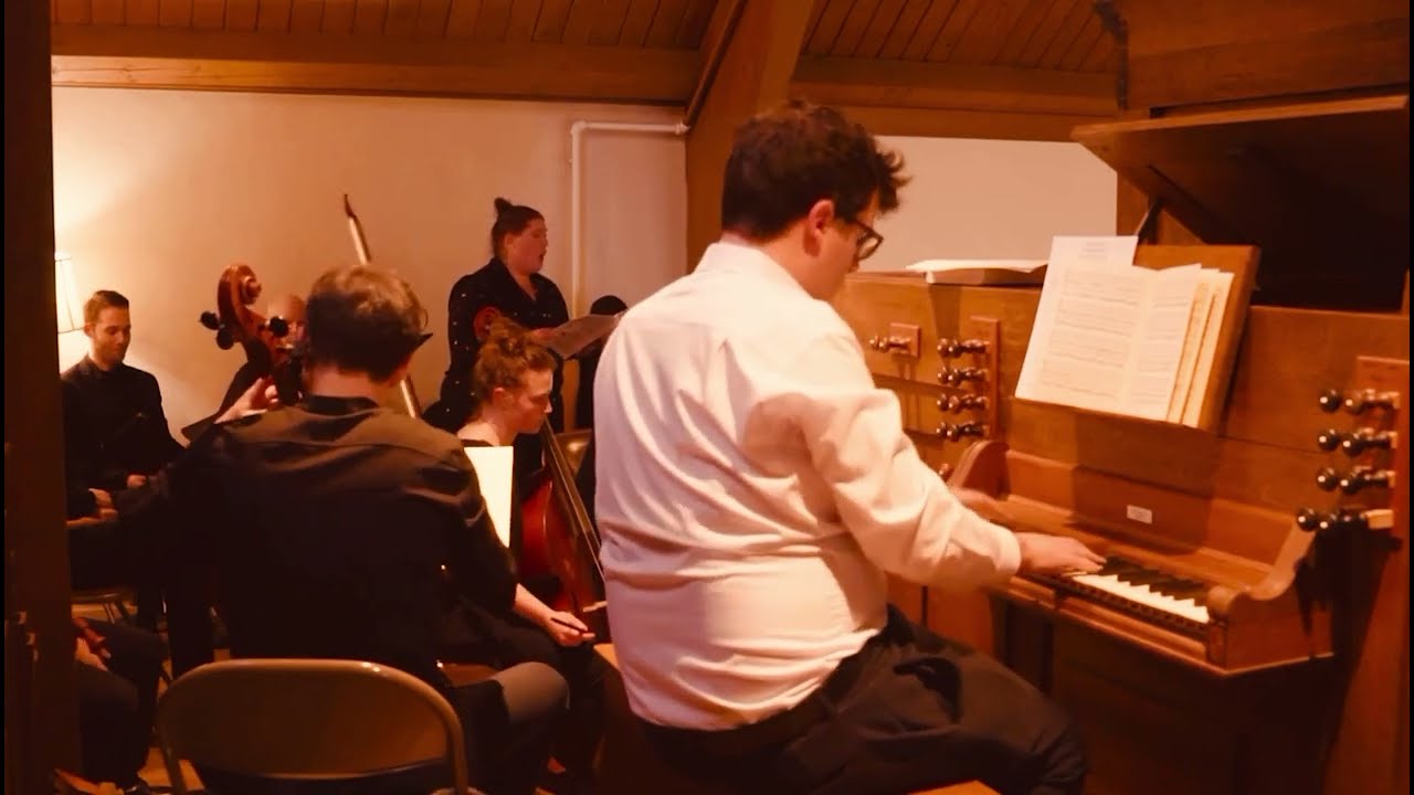 Promotional video thumbnail 5 for If it’s music, I can sing it!