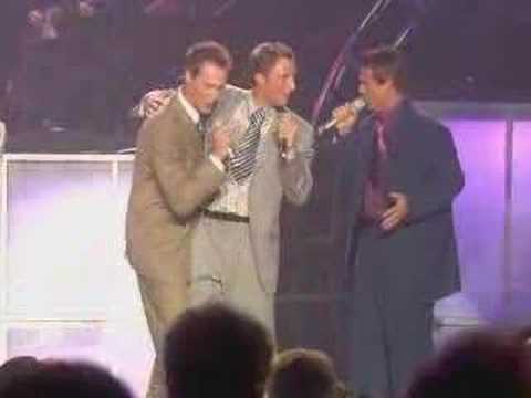 Ernie Haase & Signature Sound - Trying To Get A Glimpse
