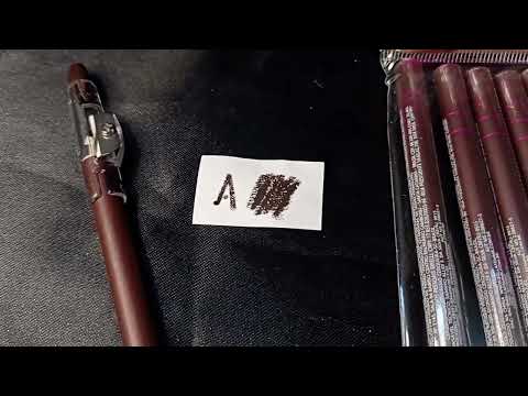 LÁPIS DE OLHO MARROM COM APONTADOR BELLA FEMME BOX COM 12 UN