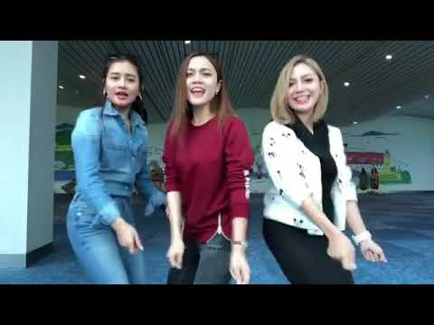 TRIO MACAN (3 MACAN)