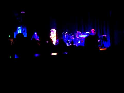 T.V. is King - The Tubes @ Showcase Live by wheelchair cam