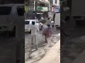 PTI worker throw stones on police mobile in karachi#shorts #shortvideo #PTI #imrankhan #pakistan