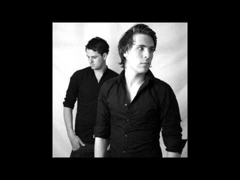 W&W playing Rene Ablaze pres. Fallen Skies - Stealin' Love ( Andrew Rayel vs. Setrise Remix )