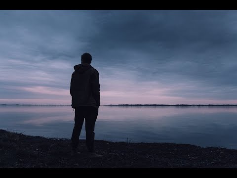 SOMMERSI IN UN MARE DI DUBBI (p. Ermes Ronchi)