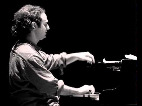 Flores - Dario Carnovale Trio