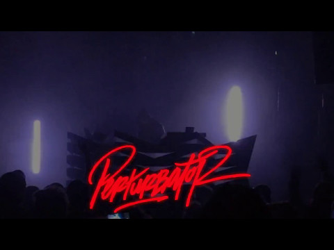 Perturbator - She Is Young, She Is Beautiful, She Is Next @ Paloma - Nimes