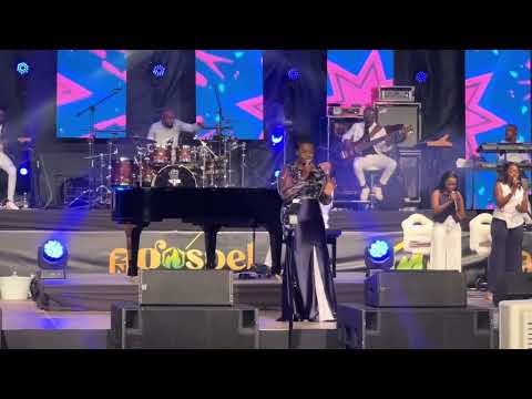 Benjamin Dube ft Judith Sephuma Oh Give Thanks