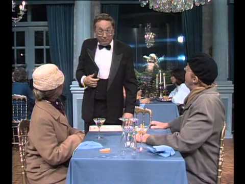 Andre van Duin Bep & Arie in een Frans restaurant.avi