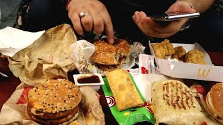 McDonald's Ke Non-Veg Aur Veg Sare Burger Taste Kiye |Chicken Burger Aur Nuggets| Aloo Paneer Burger