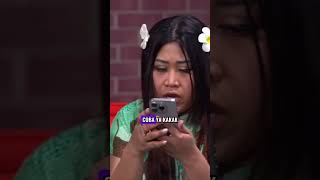 Download lagu KETIKA ZEE KAGET BARU TAHU BOIYEN PENYANYI LAGU HOAX ?! #zeejkt48 #boiyen #elrumi mp3