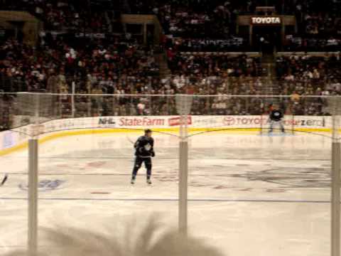 The Oilers Spoil The Kings Night And Score - 11/3/2011