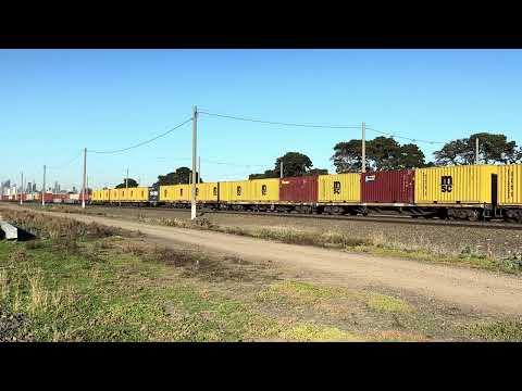 Pacific National NR68 NR5 3MC2 train Tottenham