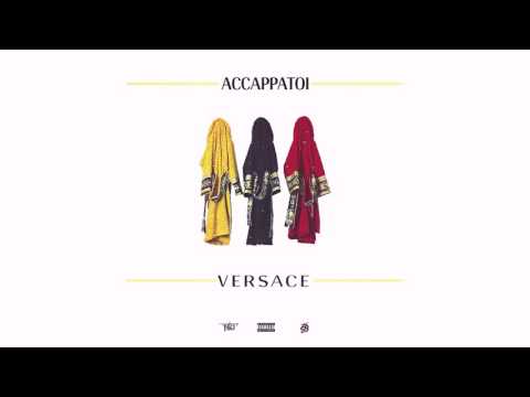 Video thumbnail for Accappatoi Versace