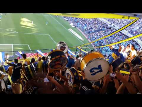 "Al gallinero ya se lo prendimos fuego..." Barra: La 12 • Club: Boca Juniors