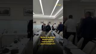 Կանայք նույնպես անցան բռունցքների․ ծեծկռտուք ավագանու նիստում