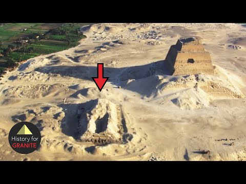 Where are the Pyramid Kings buried?