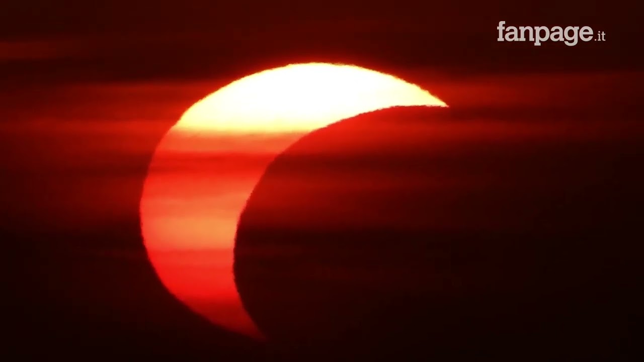L'eclissi di Sole oscura i cieli d'Italia: il video dalle Grotte di Nerone